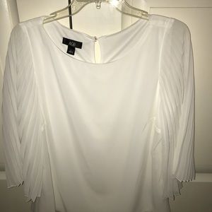 Accordion 3/4 sleeve blouse white